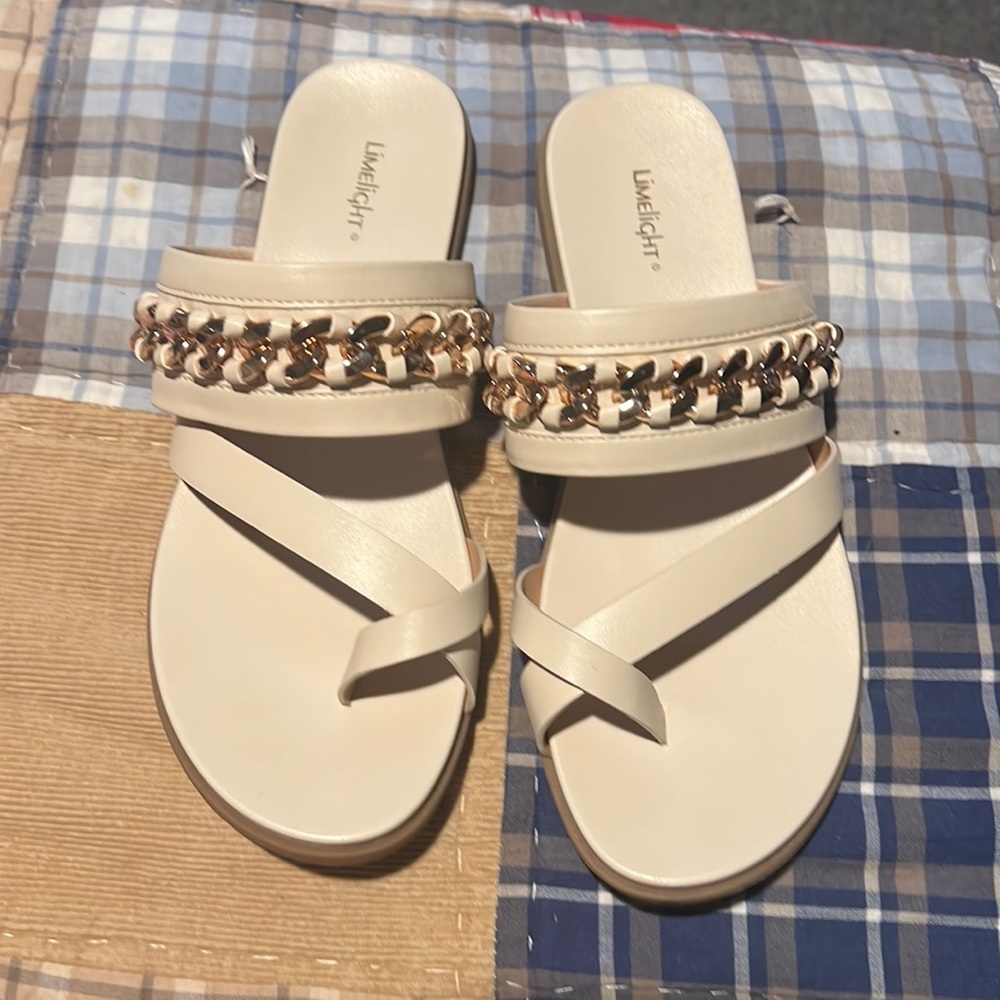 Limelight cream flip-flops